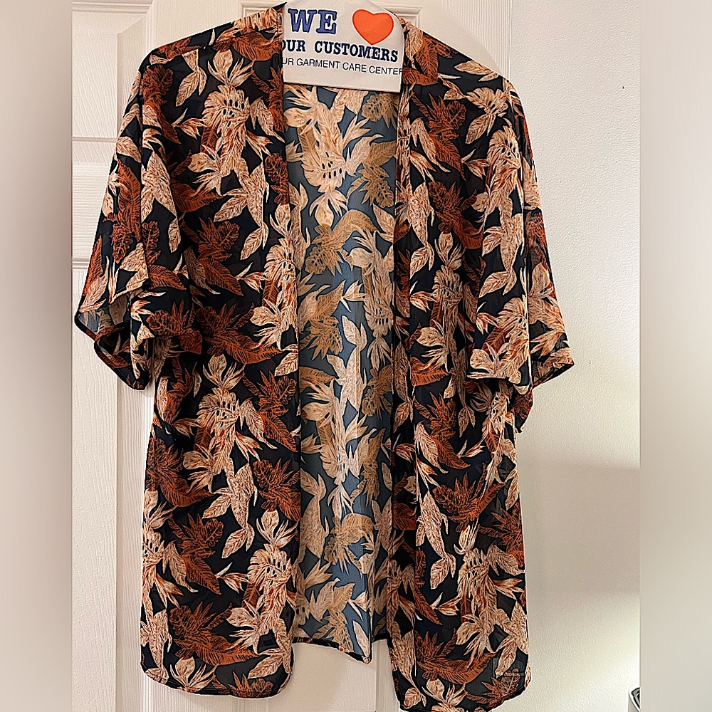 Small multi colored floral kimono.